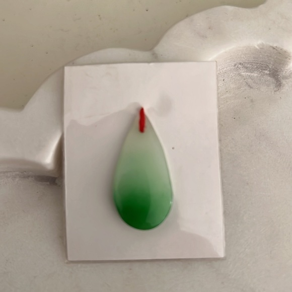 Jade Vintage Green Pendant Necklace - Picture 2 of 9